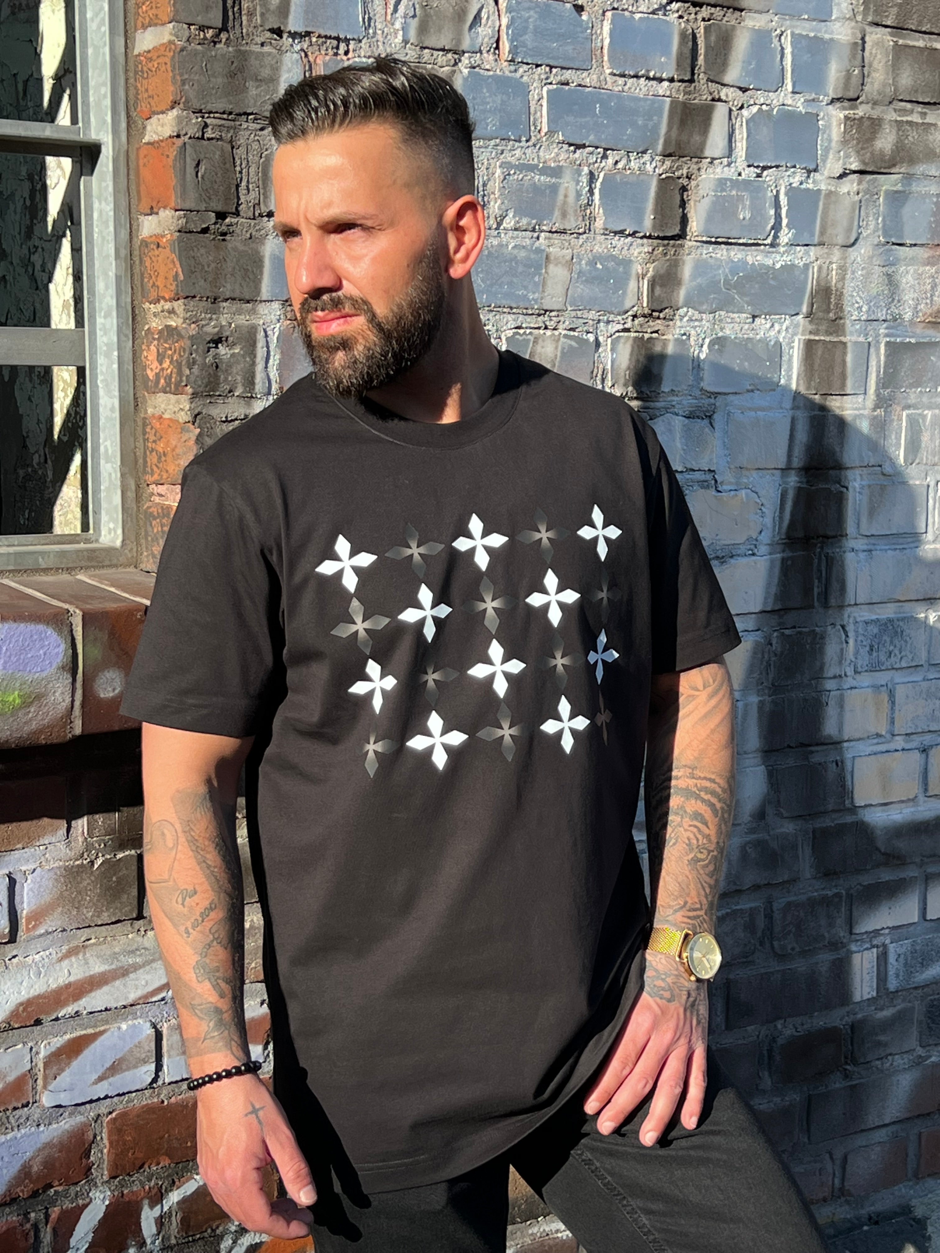 THE PATTERN OF CROSSES [TSH4]